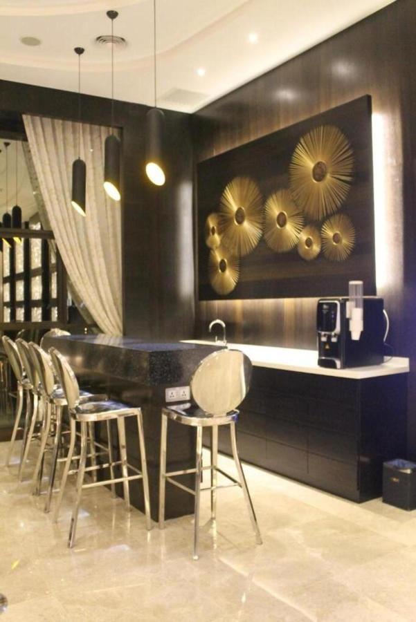 Geobay Hotel Джохор Бахру Екстериор снимка