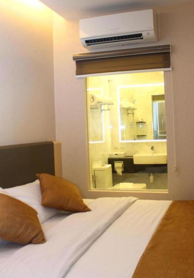Geobay Hotel Джохор Бахру Екстериор снимка