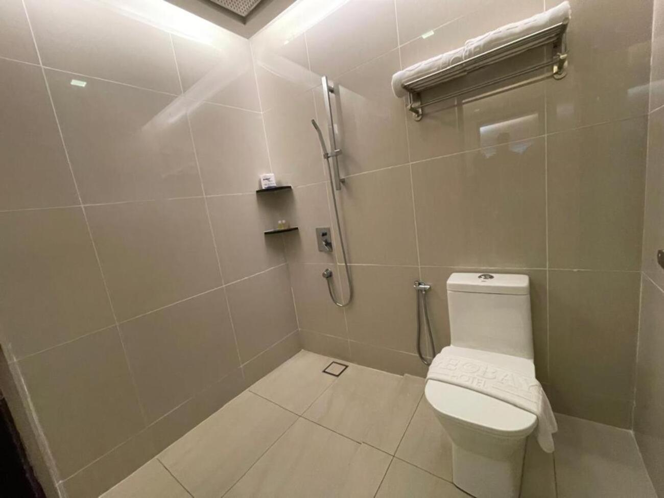 Geobay Hotel Джохор Бахру Екстериор снимка