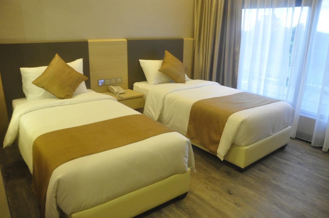 Geobay Hotel Джохор Бахру Екстериор снимка