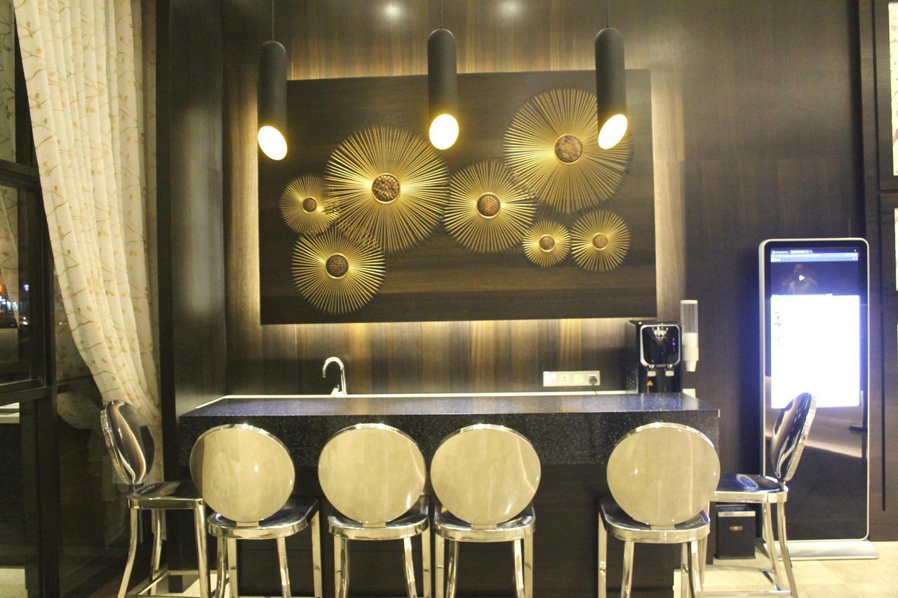 Geobay Hotel Джохор Бахру Екстериор снимка