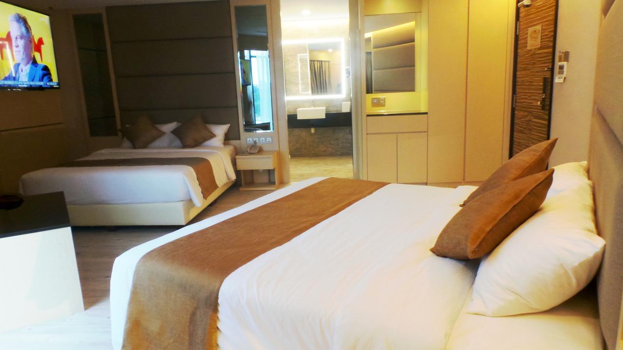 Geobay Hotel Джохор Бахру Екстериор снимка