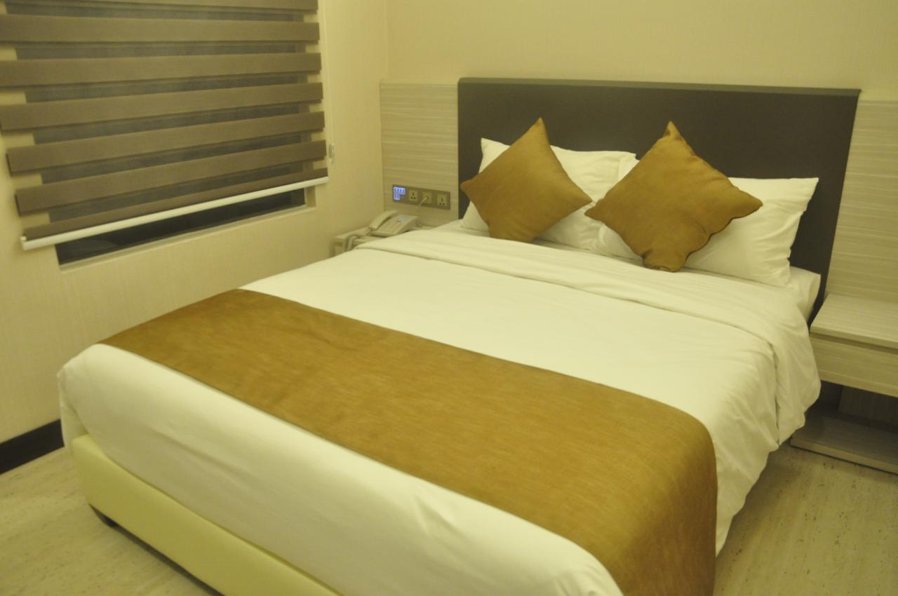 Geobay Hotel Джохор Бахру Екстериор снимка