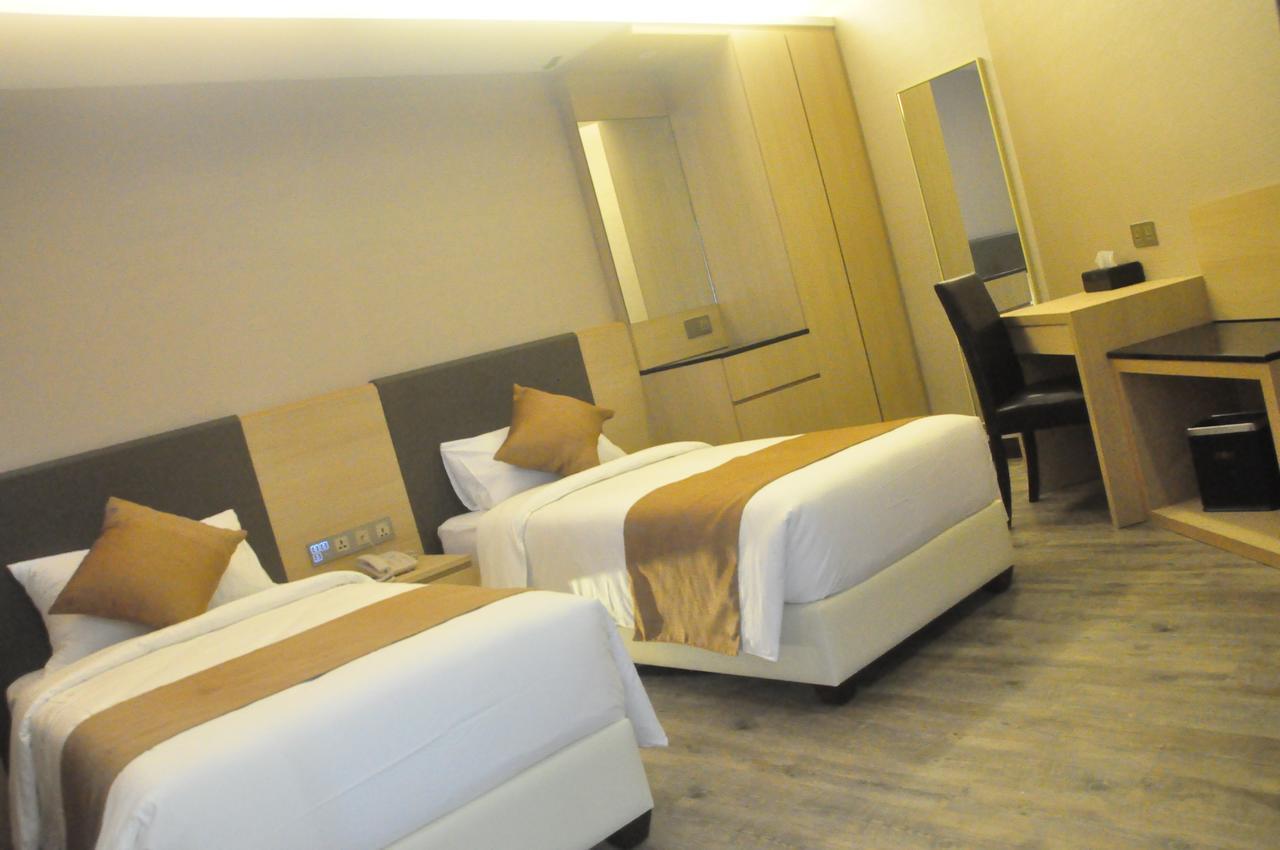 Geobay Hotel Джохор Бахру Екстериор снимка
