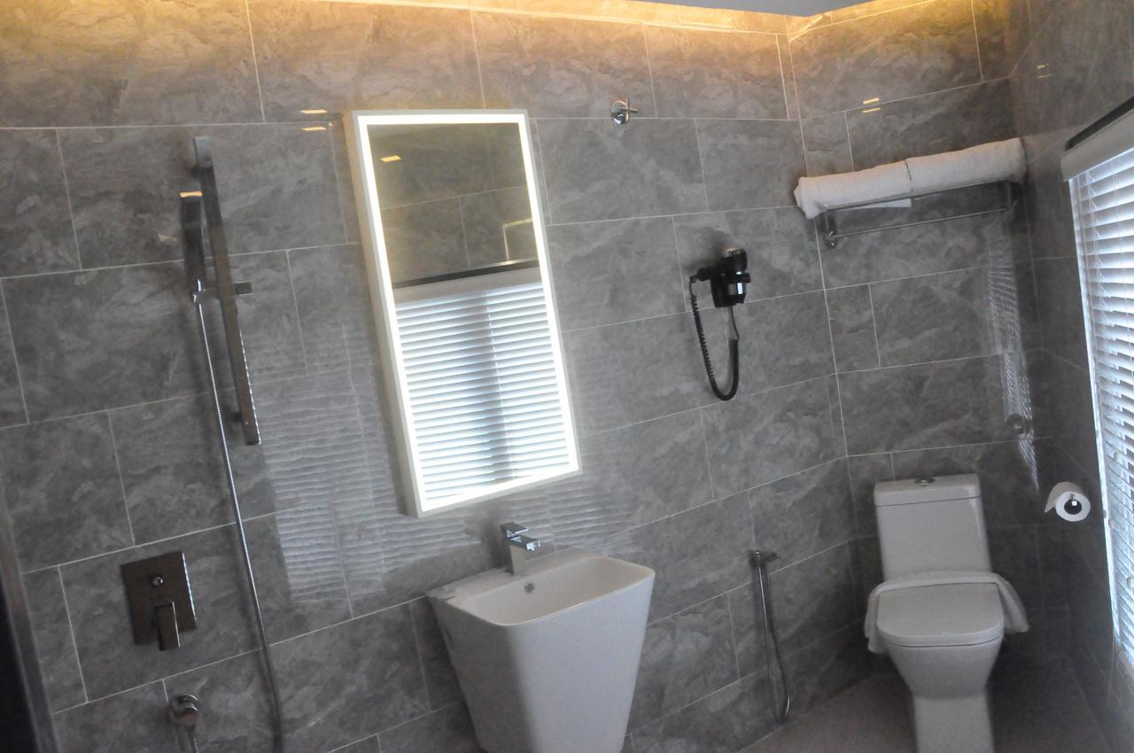 Geobay Hotel Джохор Бахру Екстериор снимка