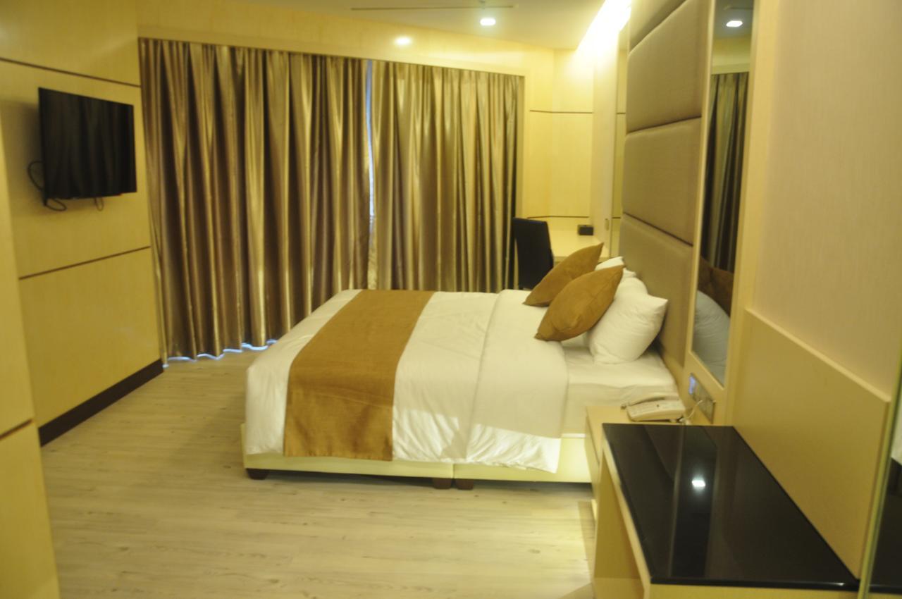 Geobay Hotel Джохор Бахру Екстериор снимка