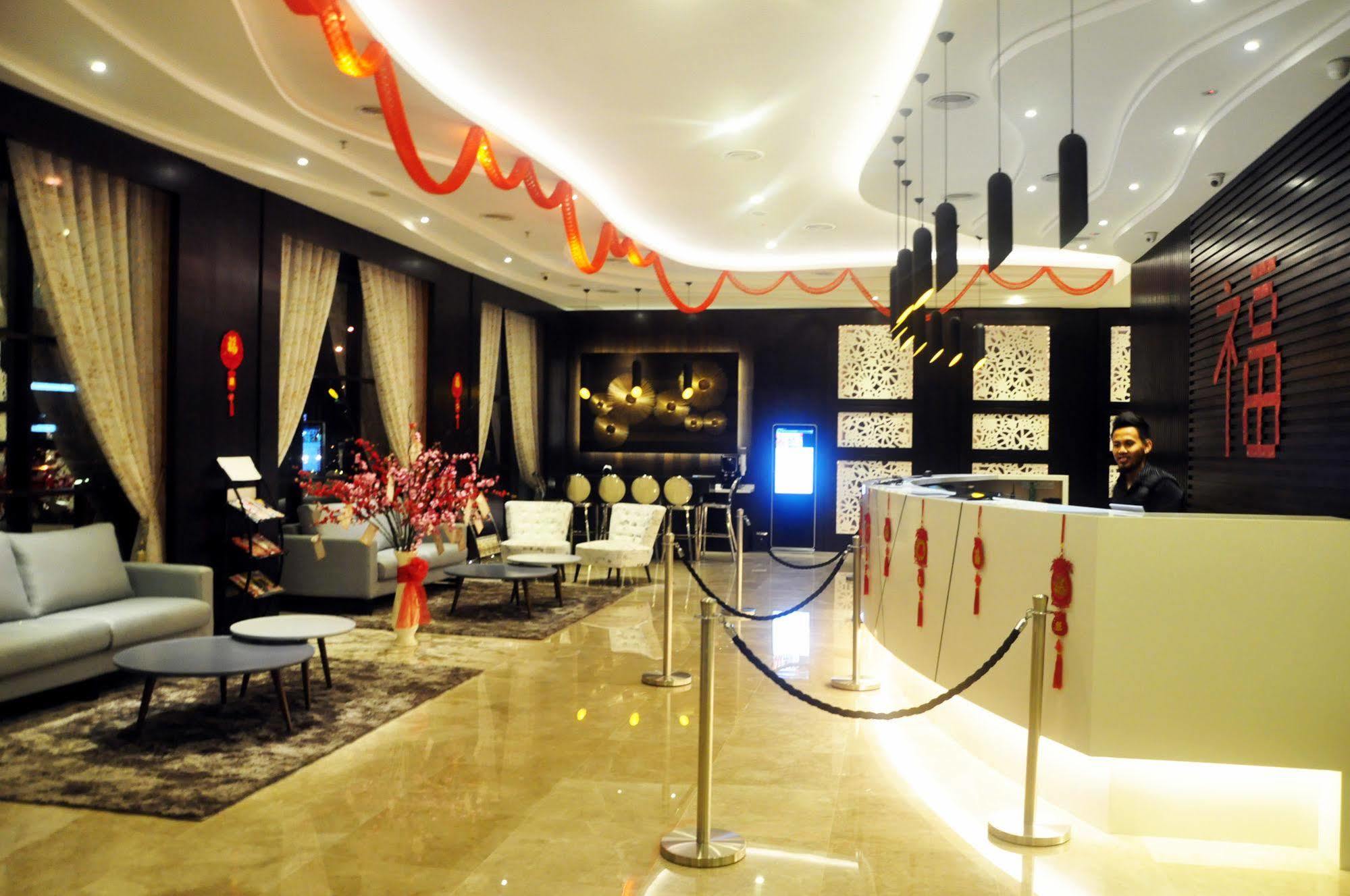 Geobay Hotel Джохор Бахру Екстериор снимка