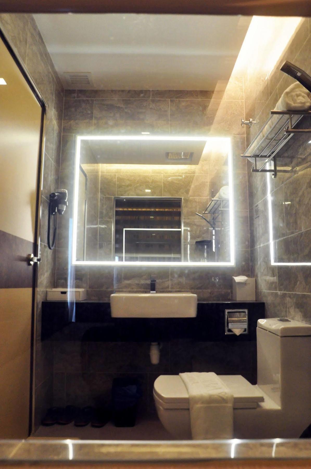 Geobay Hotel Джохор Бахру Екстериор снимка
