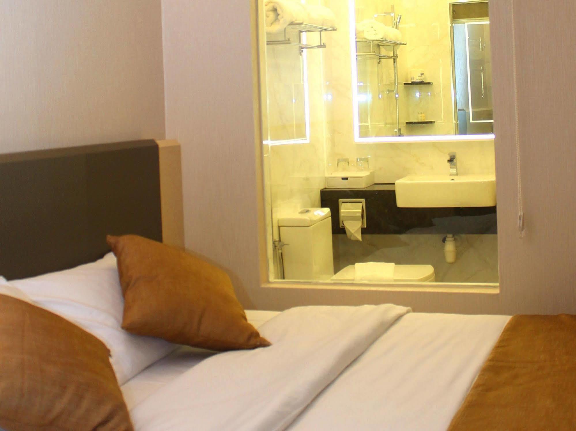 Geobay Hotel Джохор Бахру Екстериор снимка