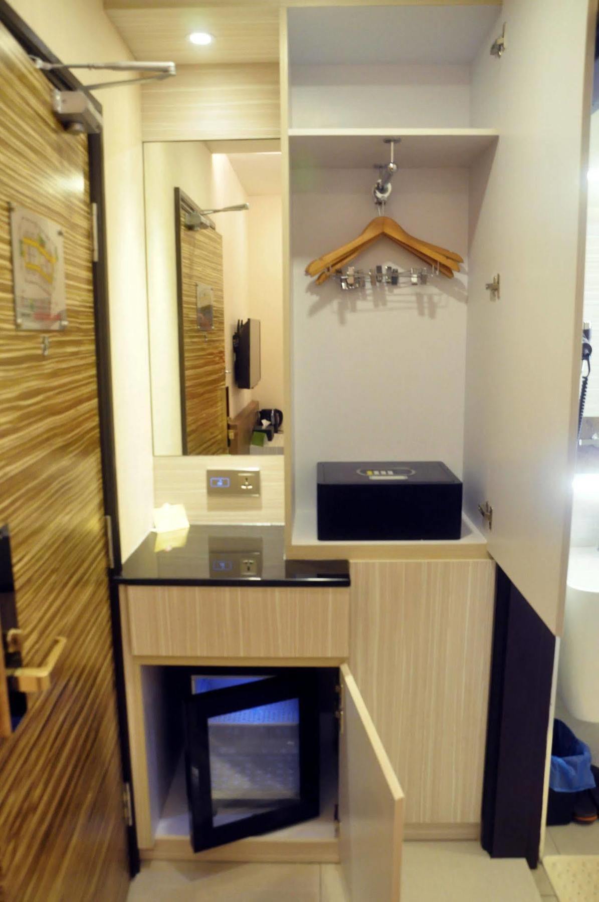 Geobay Hotel Джохор Бахру Екстериор снимка